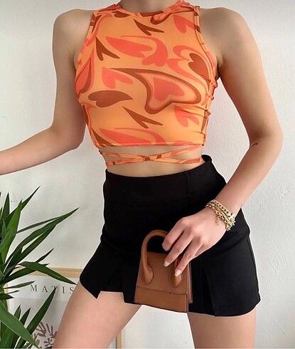 Belden bağlamalı crop bluz