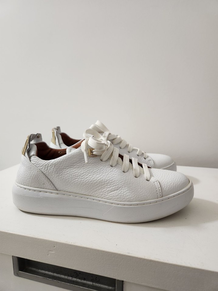 Beyaz bağcıkı Derimod Bayan Spor Ayakkabı 37 numara - Görsel 2