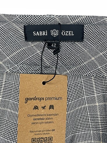 42 Beden gri Renk Diğer Kumaş Pantolon %70 İndirimli.
