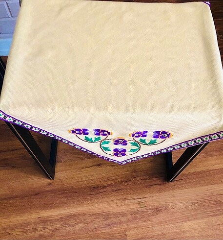 Beden Sehpa örtüsü 65cm