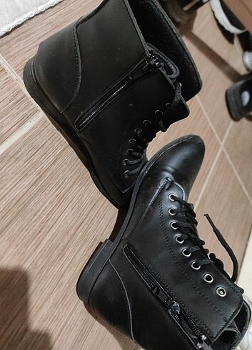Siyah deri ayakkabı 