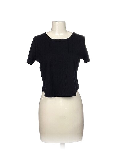 Diğer T-shirt %70 İndirimli.