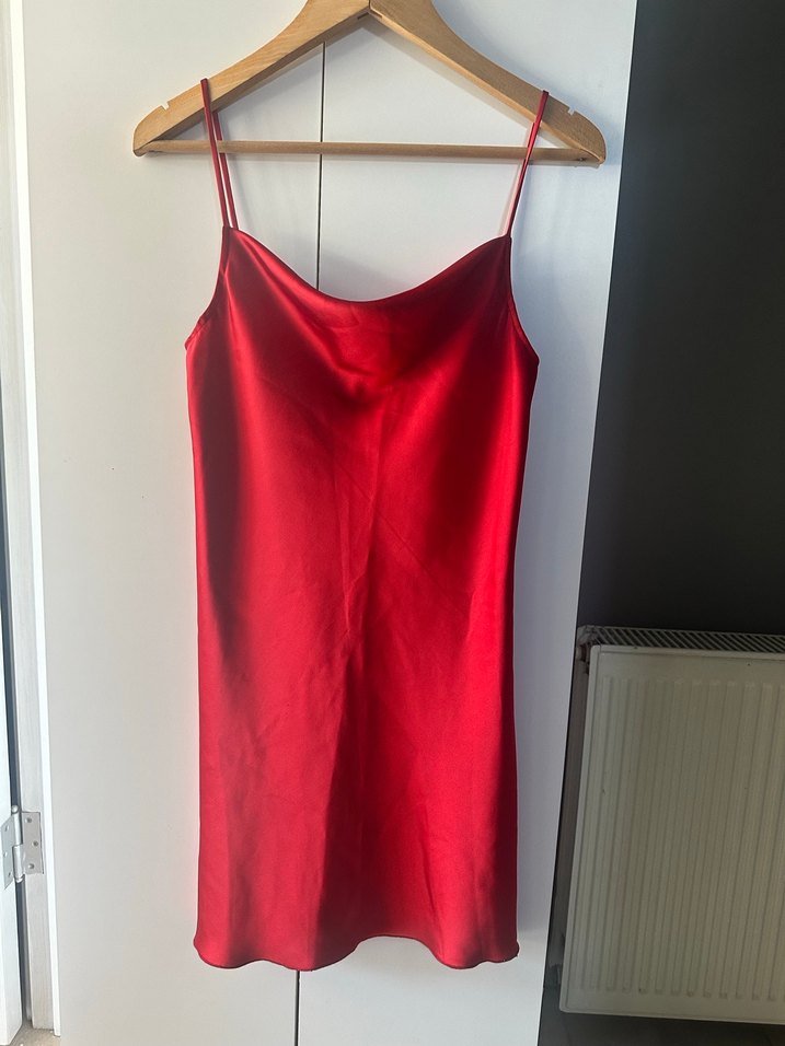 The Latest Thing Kırmızı Drapeli Midi Saten Elbise - Görsel 3