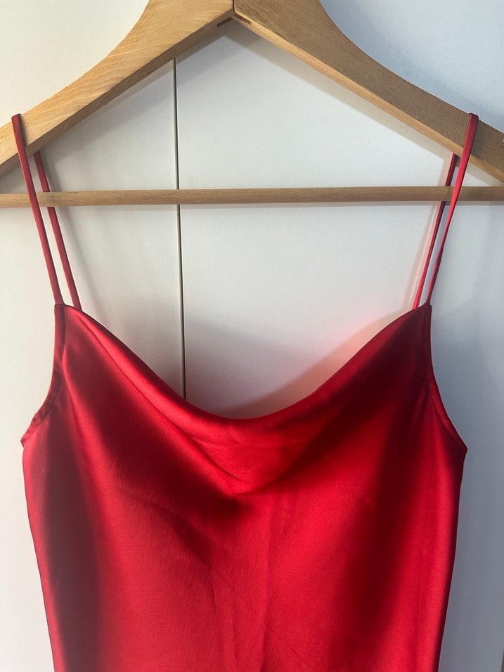 The Latest Thing Kırmızı Drapeli Midi Saten Elbise - Görsel 4