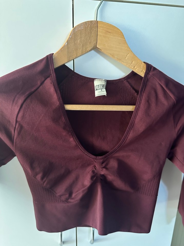 Bordo V Yaka Drapeli Spor Bluz - Görsel 3