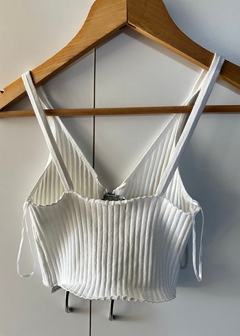 Bershka Crop Top Beyaz İnce Askılı Atlet - Görsel 4