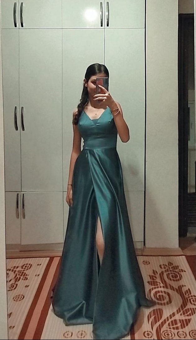 Uzun Mavi Drapeli V Yaka Kadın Abiye - Görsel 2