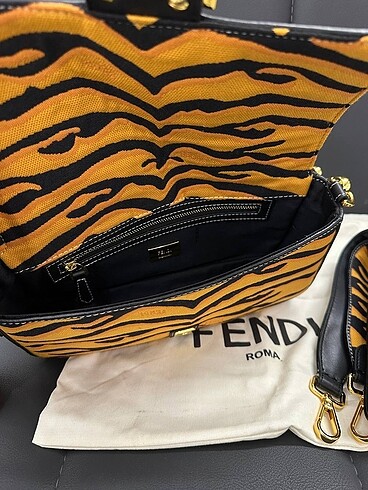  Beden turuncu Renk Fendi Baguette