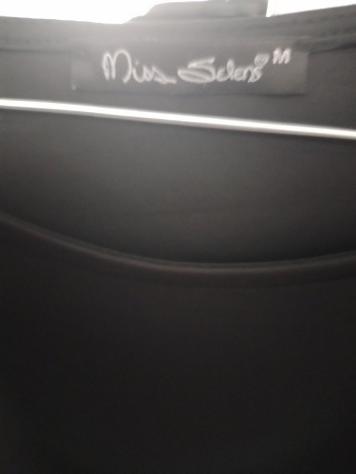 Çiçek işlemeli elbise - Görsel 3