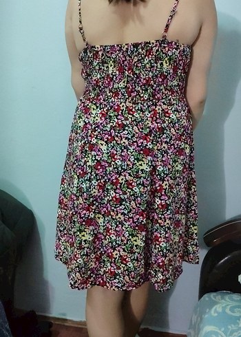 Çiçek Desenli Askılı Midi Elbise - Görsel 2