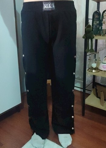 Düğmeli Siyah Kadın Kumaş Pantolon - Görsel 2