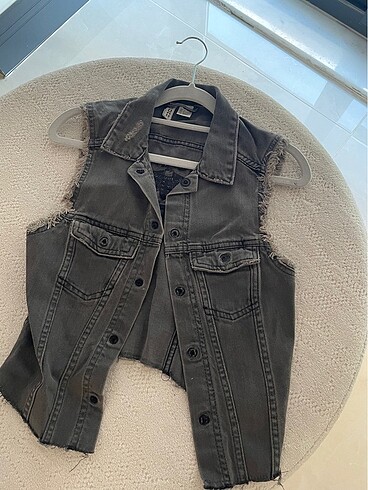 H&M kısa yelek