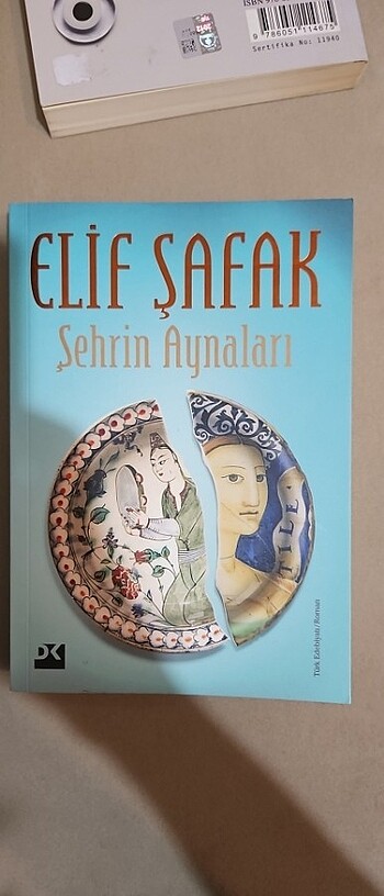 Beden Elif Şafak