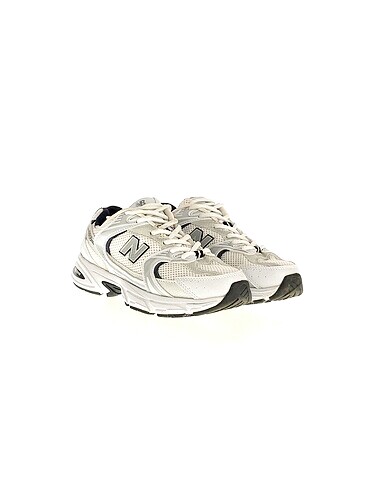 New Balance New Balance Spor Ayakkabı %70 İndirimli.