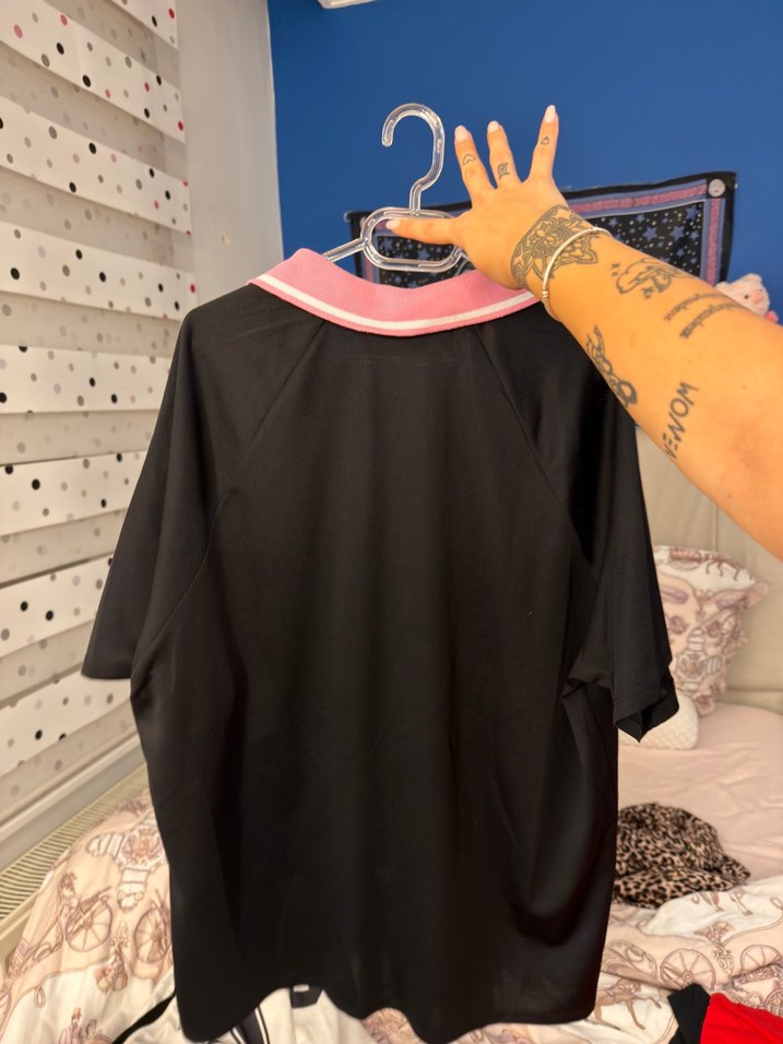Bershka Siyah-Pembe Polo Tişört — görsel 2/2