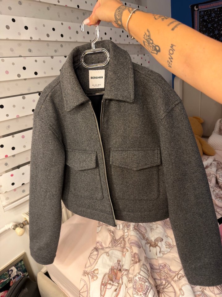 Bershka Gri Kısa Ceket — görsel 2/4