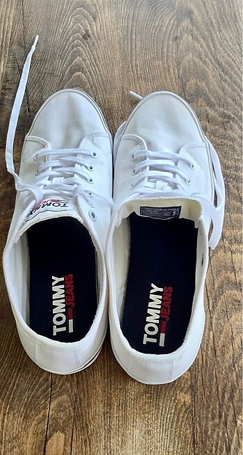 44 Beden Tommy Hilfiger Special Edition