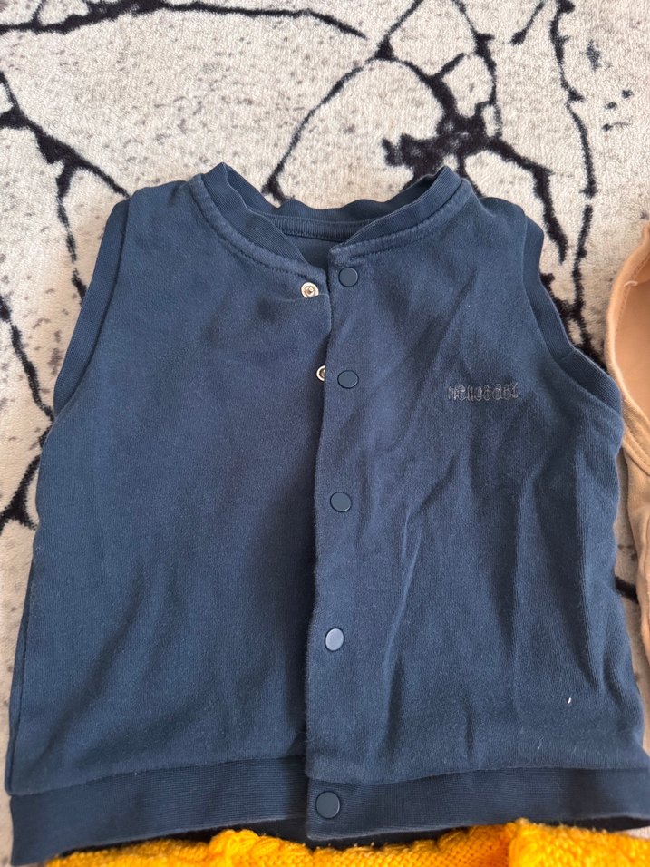 Örgü ve penye yelekler - Görsel 3