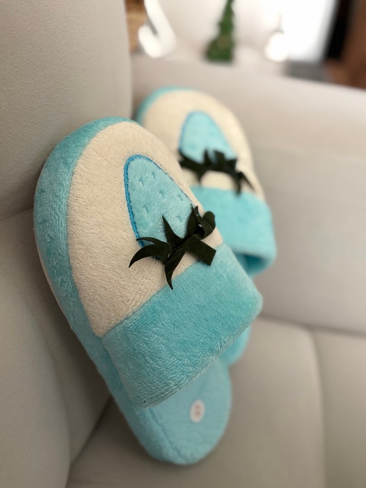 Mavi Kadın Ev Terliği - Çilek desenli nakışlı - Görsel 2