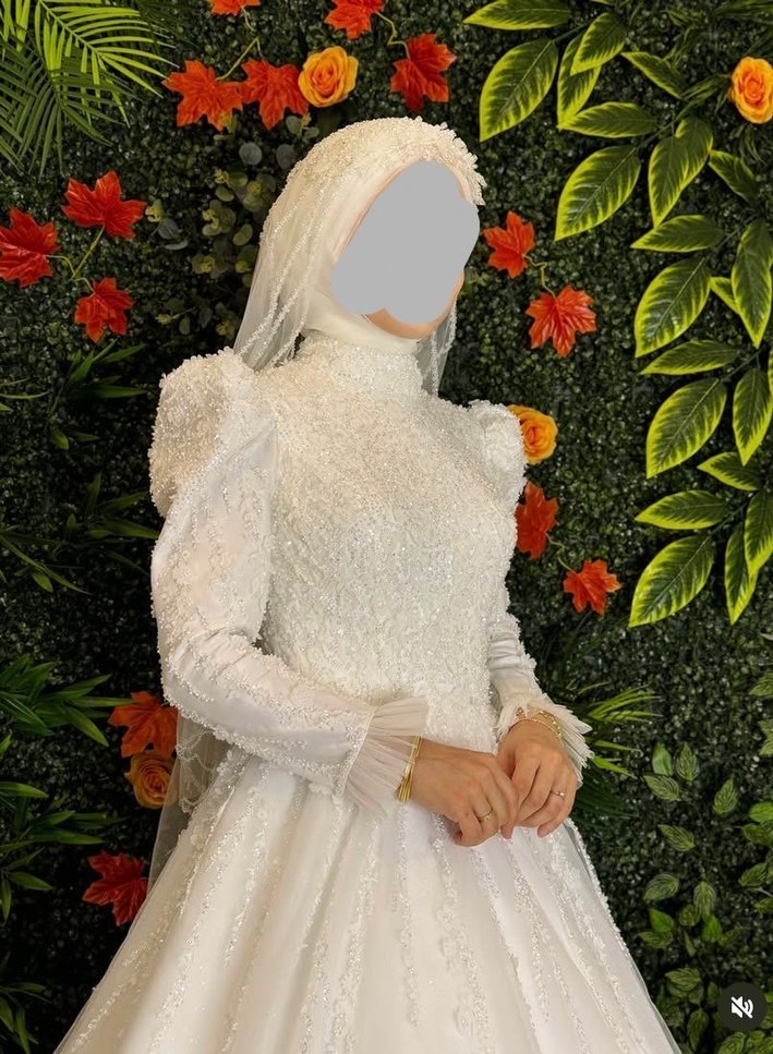 Lazer kesim çiçekli ve boncuk işlemeli Gelinlik - Görsel 2