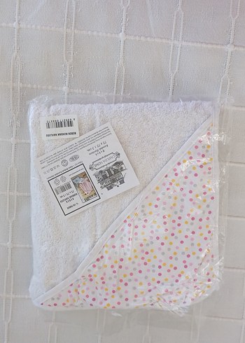 Diğer Beyaz Baskılı Bebek Banyo Havlusu