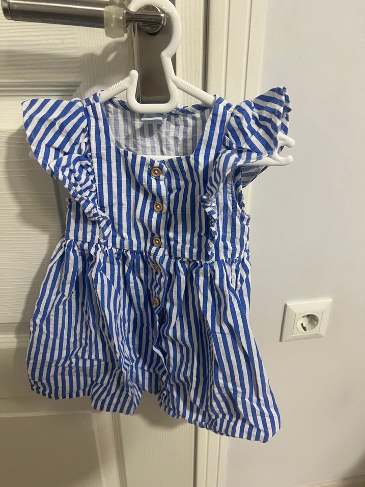 LC Waikiki Beyaz Çiçek Desenli Düğmeli Elbise - Görsel 2