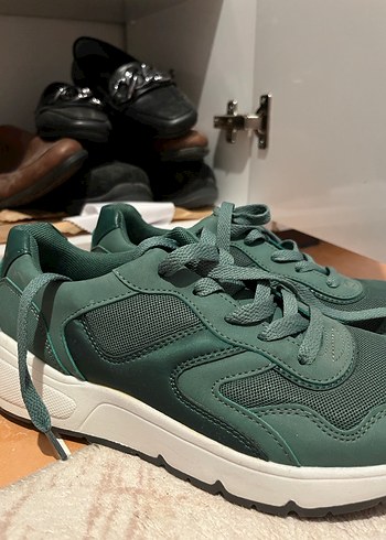 graceland unisex sneaker