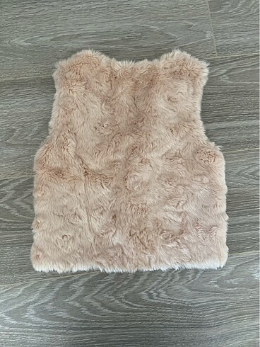 9 Yaş Beden H&M Kürk yelek 8-9 yaş