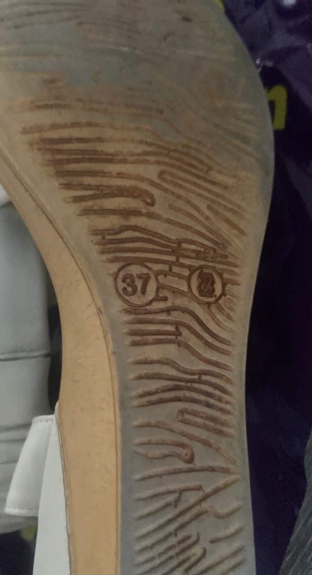 Deri Beyaz Dolgu Topuklu Kadın Sandalet - Görsel 2