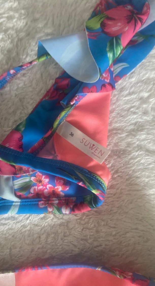 Suwen Mavi Çiçekli Fırfırlı Bikini Takımı üst 36 alt 40 - Görsel 3