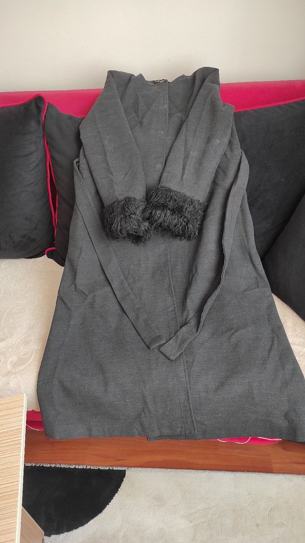 Gri Uzun Kadın Kaban Kürk Detaylı - Görsel 2