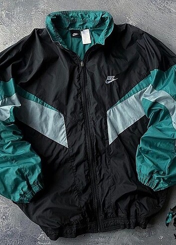nike paraşüt ceket 