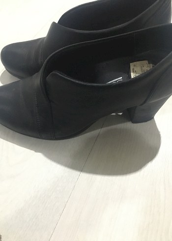 39 Beden Kadın Siyah Dolgu Topuk Klasik Ayakkabı