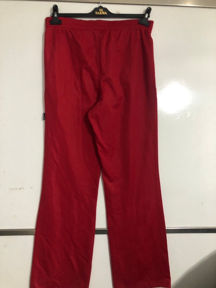 Kadın Kırmızı Düğmeli Rahat Eşofman Altı - Görsel 3