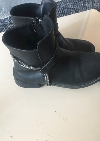 Diğer Siyah Deri Tokalı Kadın Botu