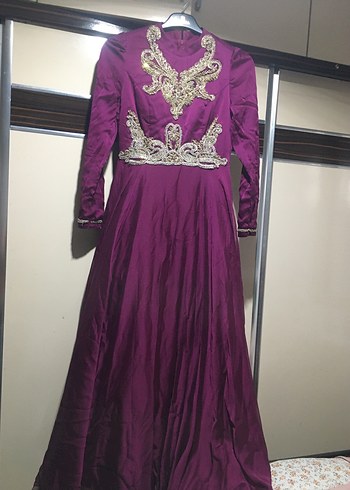 Uzun Kollu İşlemeli Mor Uzun Abiye - Görsel 2