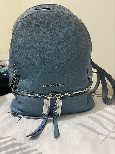 Michael kors sırt çantası