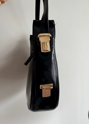 Parlak Siyah Deri Tokalı Kadın Çanta - Görsel 4
