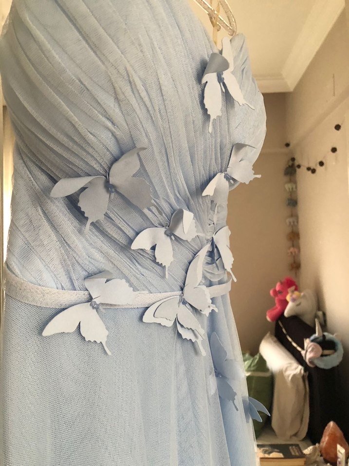 Romance Ömür Özer Mavi Kelebekli Drapeli Nişan Elbisesi - Görsel 5