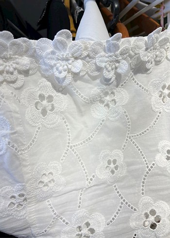 Dantel İşlemeli Beyaz Mini Büstiyer - Görsel 7