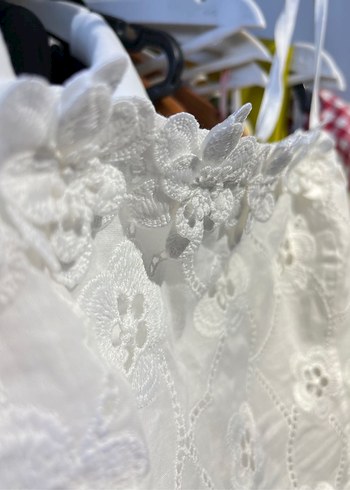 Dantel İşlemeli Beyaz Mini Büstiyer - Görsel 3