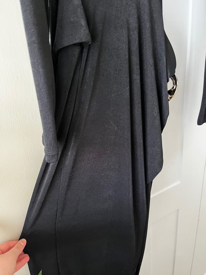 TrendyolmillaxZeynep Tosun Siyah Elbise - Görsel 4