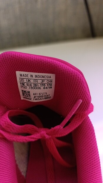 28 Beden Adidas 28 numara