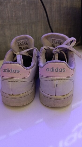 31 Beden beyaz Renk Adidas 31 numara