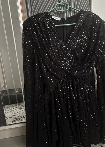 Parlak Siyah Uzun Kollu V Yaka Abiye Elbise - Görsel 4