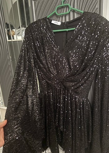 Parlak Siyah Uzun Kollu V Yaka Abiye Elbise - Görsel 2