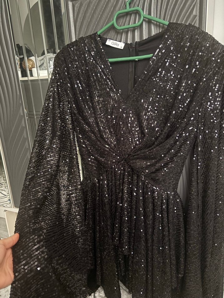 Parlak Siyah Uzun Kollu V Yaka Abiye Elbise - Görsel 2