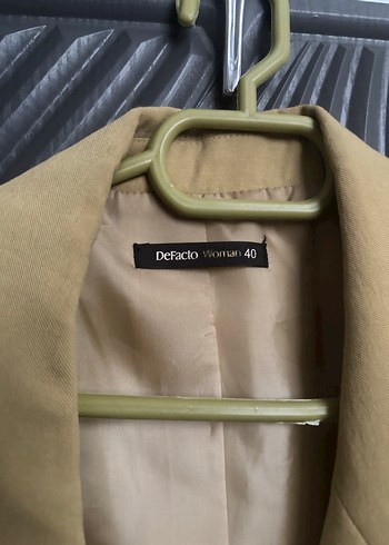 Bej Düğmeli Kolsuz Midi Blazer - Görsel 4