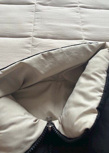 Siyah Yüksek Yakalı Fermuarlı Kadın Yelek - Görsel 2