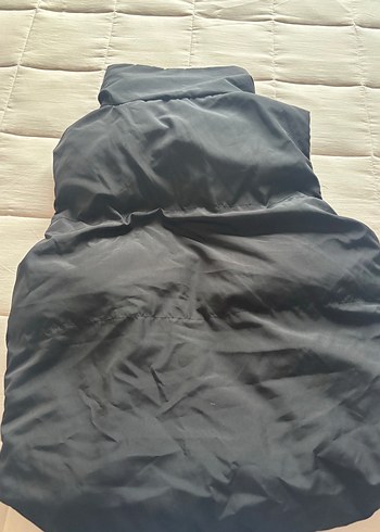 Siyah Yüksek Yakalı Fermuarlı Kadın Yelek - Görsel 3